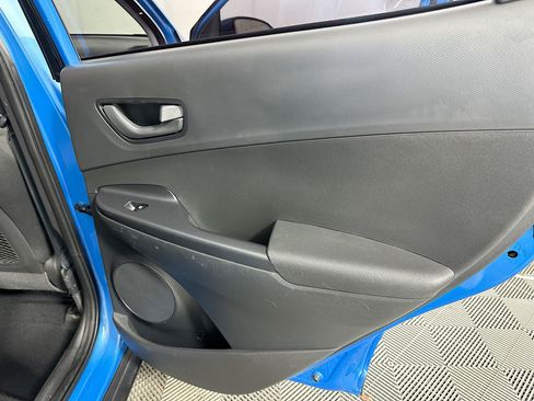 Used 2018 Hyundai Kona SE FWD image 27