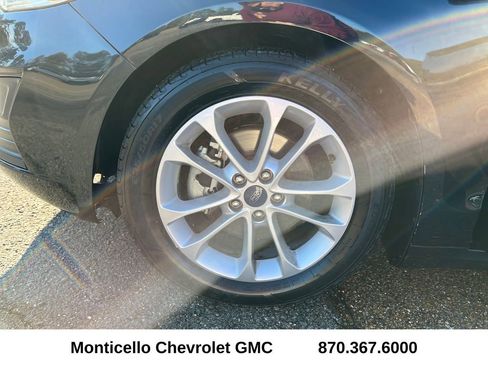 Used 2020 Ford Fusion SE image 27