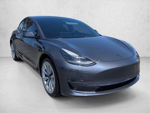 Used 2023 Tesla Model 3 Standard Range RWD image 3