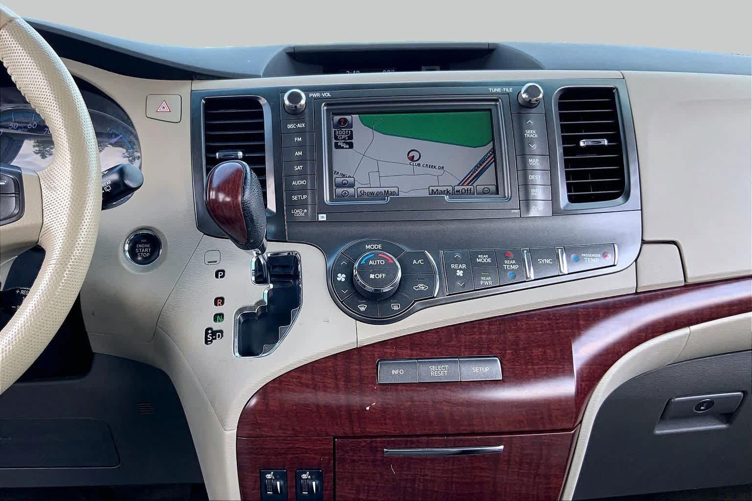 Used 2011 Toyota Sienna XLE w/ XLE Navigation Pkg FWD image 6