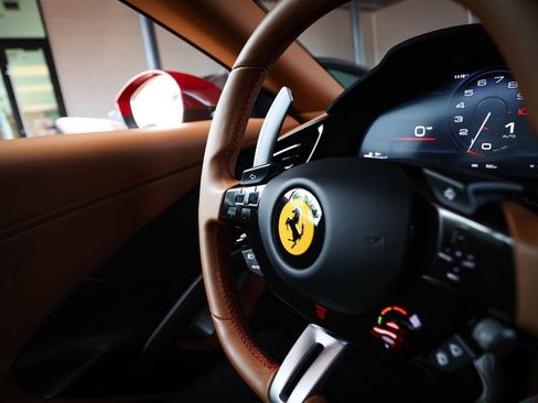 Certified 2025 Ferrari 12Cilindri RWD image 31