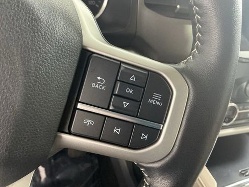 Used 2022 Ford Expedition XLT image 28