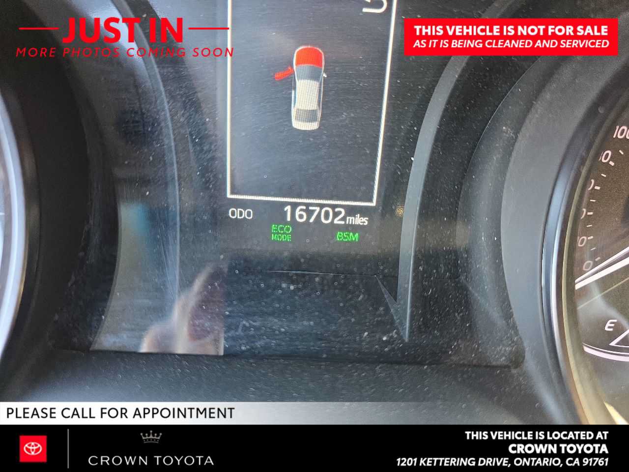 Used 2024 Toyota Camry SE FWD image 9