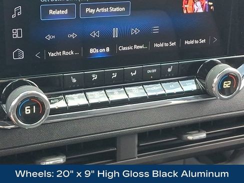 Used 2025 Chevrolet Colorado Trail Boss AWD/4WD image 14