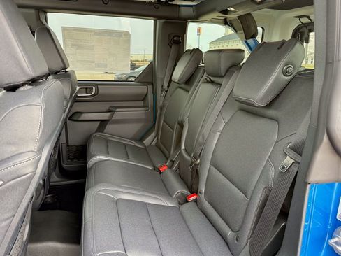 New 2026 Ford Bronco Badlands w/ Sasquatch Package image 12