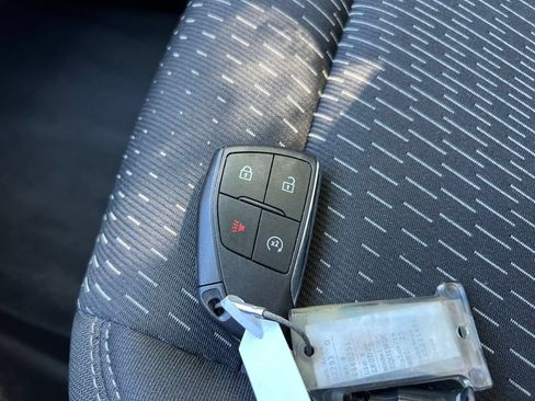 Used 2025 Chevrolet Equinox LT FWD image 18