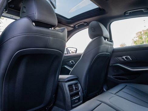 Used 2026 BMW 330i Sedan image 19