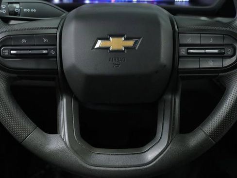 Used 2025 Chevrolet Colorado W/T w/ WT Custom Package image 13