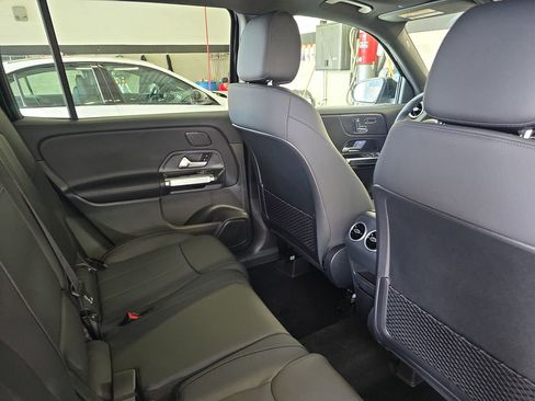 New 2026 Mercedes-Benz GLB 250 image 11