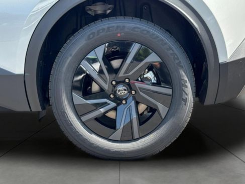 New 2026 Toyota C-HR image 32