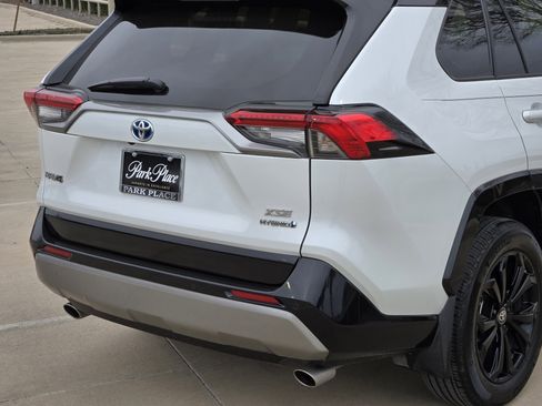 Used 2024 Toyota RAV4 XSE image 15