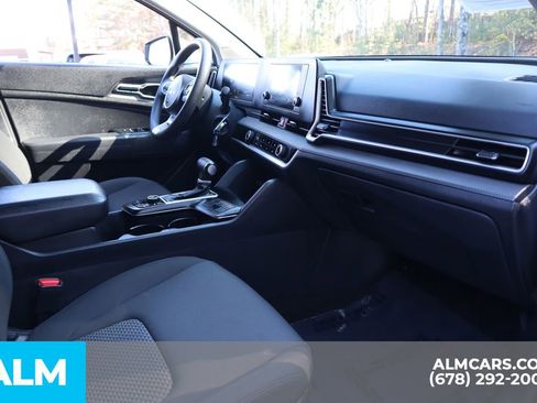 Used 2024 Kia Sportage LX image 25