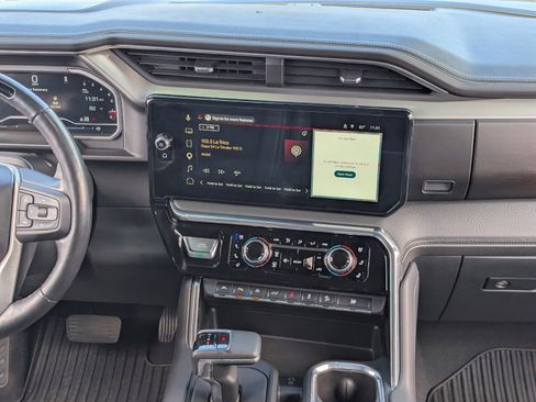 Used 2024 GMC Sierra 1500 Denali image 17