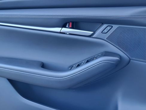 Used 2025 MAZDA MAZDA3 s image 20