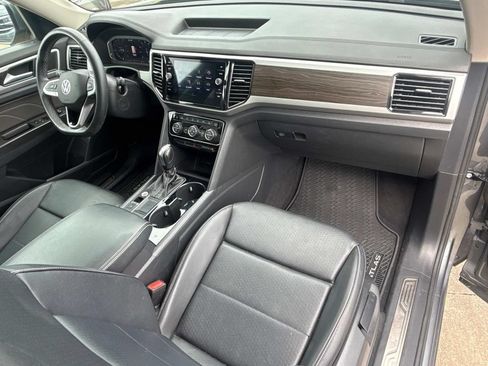 Used 2022 Volkswagen Atlas SE FWD image 17