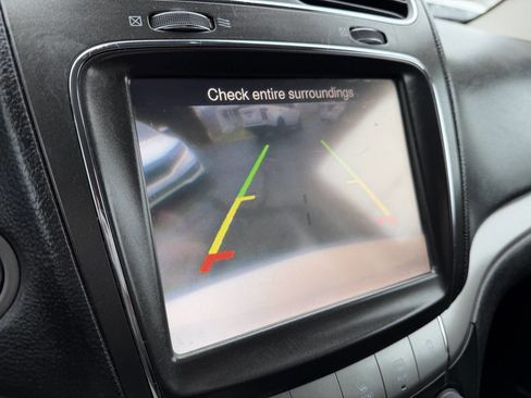 Used 2015 Dodge Journey Crossroad w/ Flexible Seating Group image 7