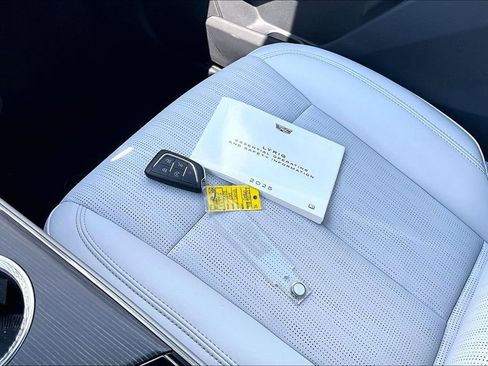 Certified 2025 Cadillac Lyriq Luxury image 35