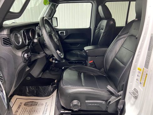 Used 2018 Jeep Wrangler Unlimited Sahara w/ Dual Top Group image 9