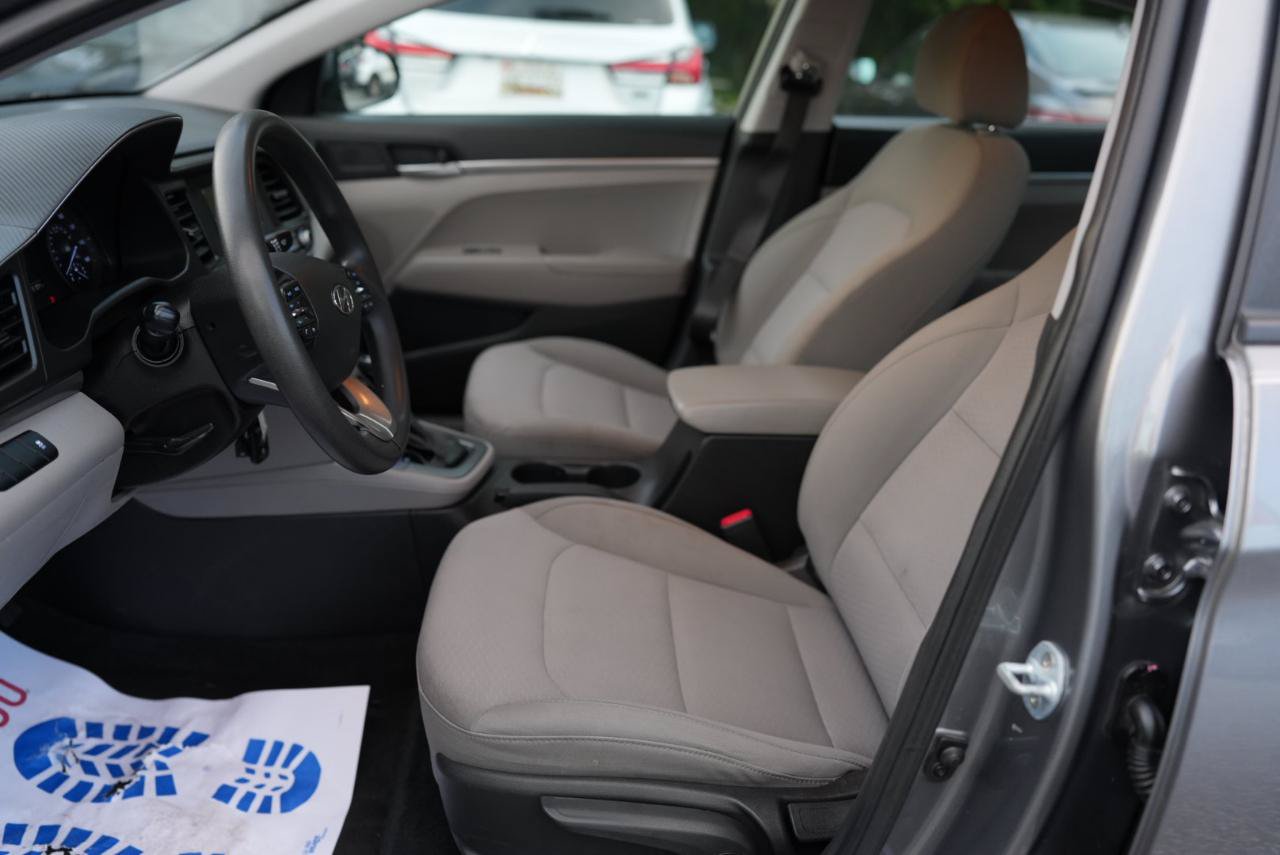 Used 2019 Hyundai Elantra SE FWD image 20