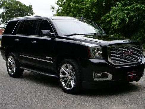 Used 2020 GMC Yukon Denali AWD/4WD image 4