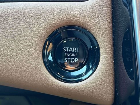 Used 2025 Nissan Armada Platinum Reserve image 16