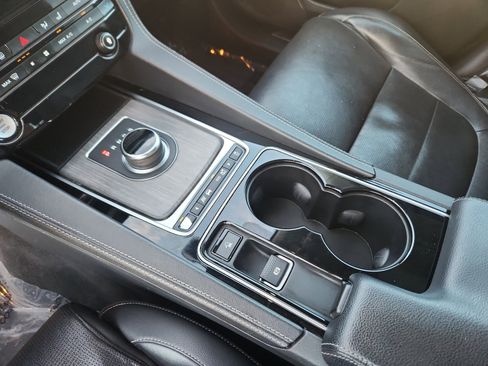 Used 2017 Jaguar F-PACE S image 16