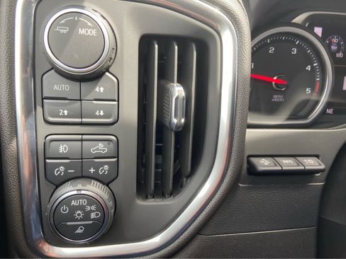 Used 2022 Chevrolet Silverado 2500 High Country AWD/4WD image 41