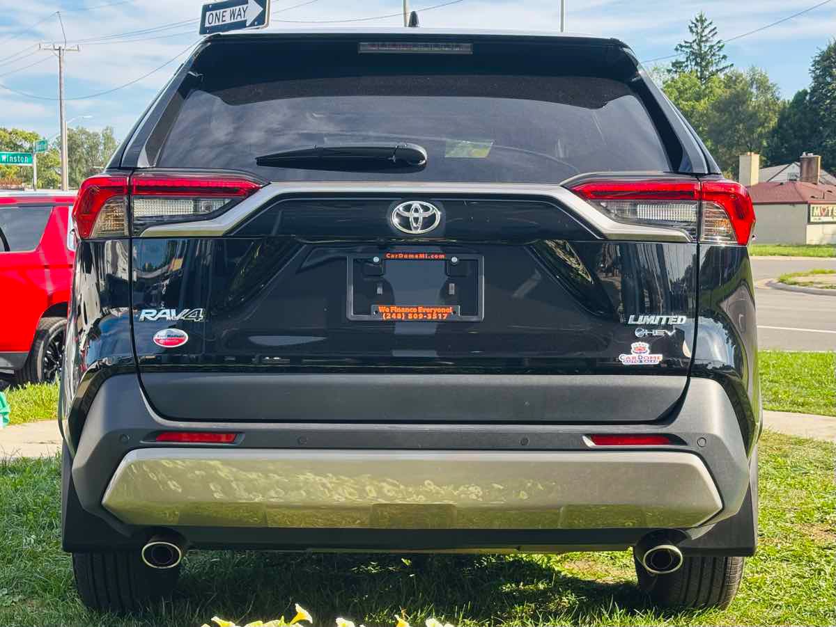 Used 2025 Toyota RAV4 Limited w/ Weather Package AWD/4WD image 11