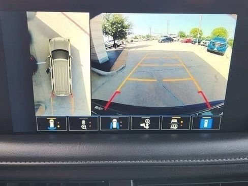 Used 2023 Chevrolet Tahoe Z71 w/ Z71 Off-Road Package AWD/4WD image 11