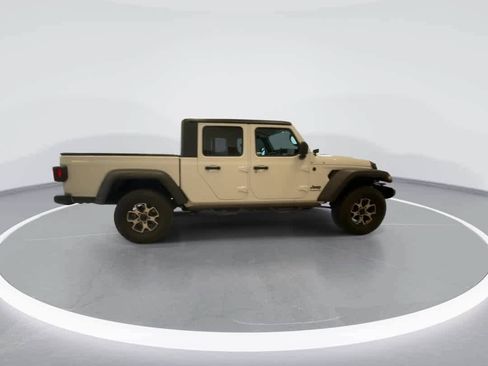 Used 2020 Jeep Gladiator Sport w/ Quick Order Package 24S AWD/4WD image 9