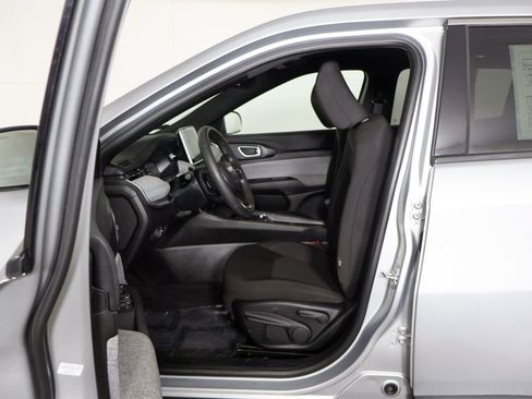 Used 2025 Jeep Compass Sport AWD/4WD image 26