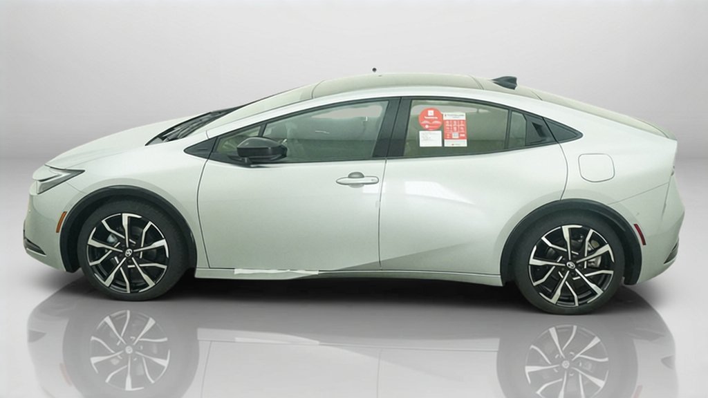 New 2027 Toyota Prius Plug-In Hybrid w/ Limited Premium Package FWD image 29