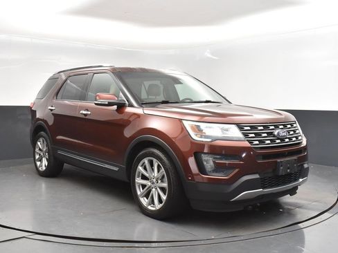 Used 2016 Ford Explorer Limited w/ Equipment Group 301A image 9