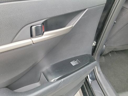Used 2025 Toyota Camry LE FWD image 18
