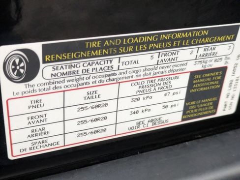 Used 2023 Land Rover Defender 110 X-Dynamic SE image 15