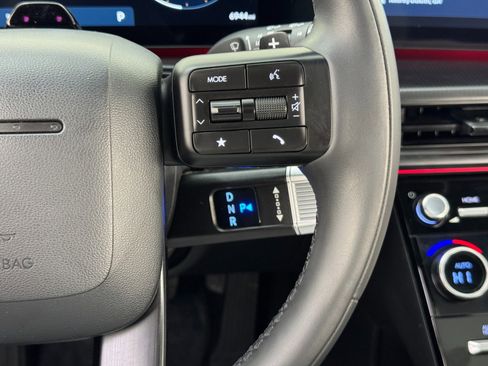 Used 2025 Hyundai Santa Fe Calligraphy image 22