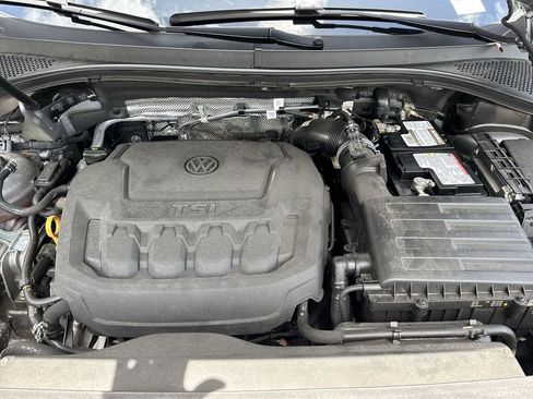 Used 2023 Volkswagen Tiguan SE R-Line image 59