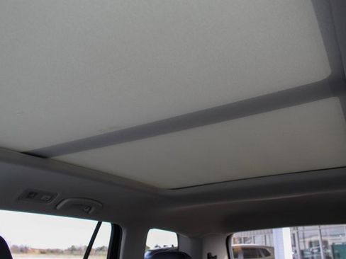 Used 2023 Volkswagen Atlas SEL image 24