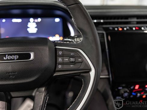 Used 2023 Jeep Grand Cherokee L Limited AWD/4WD image 25