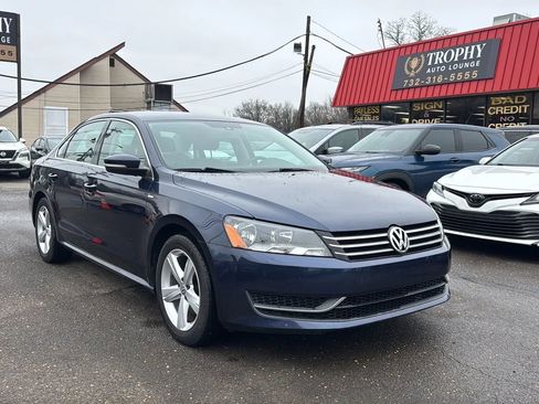 Used 2014 Volkswagen Passat 1.8T Wolfsburg Edition image 3