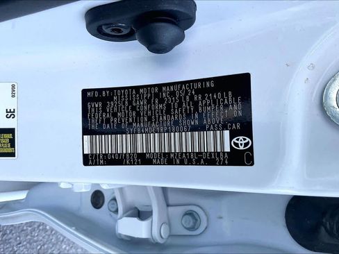 Used 2024 Toyota Corolla LE image 34