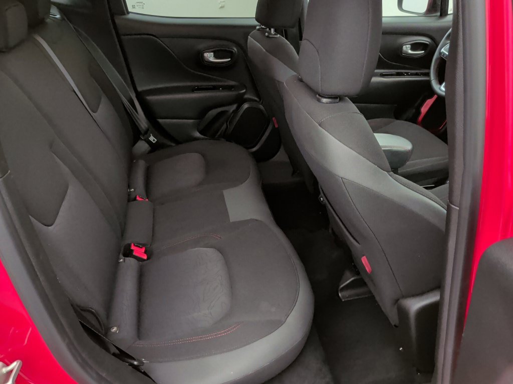 Used 2023 Jeep Renegade Trailhawk AWD/4WD image 18