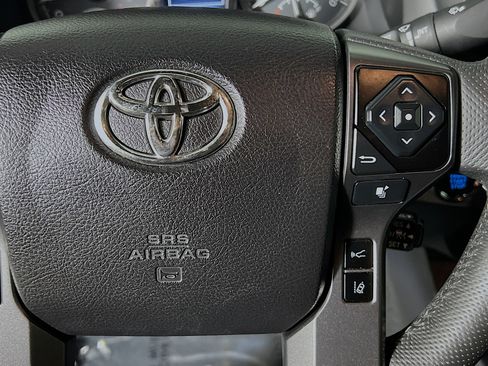 Used 2021 Toyota Tacoma TRD Off-Road RWD image 20