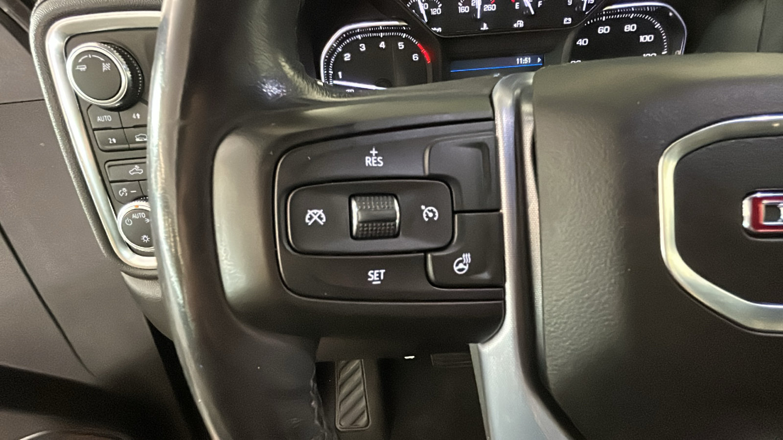 Used 2019 GMC Sierra 1500 SLE w/ SLE Value Package AWD/4WD image 19