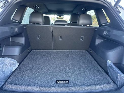 New 2026 Volkswagen Tiguan SE R-Line image 23