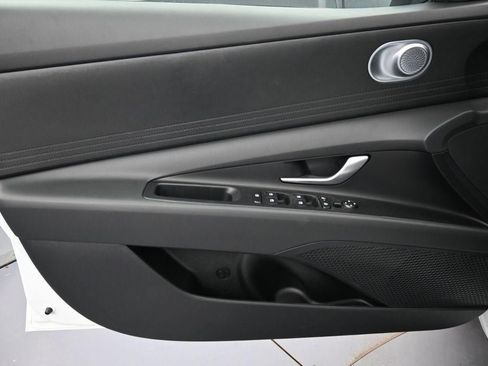New 2026 Hyundai Elantra SE FWD image 23