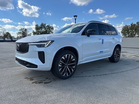 New 2026 Volvo XC90 B6 Ultra w/ Protection Package Premier image 3