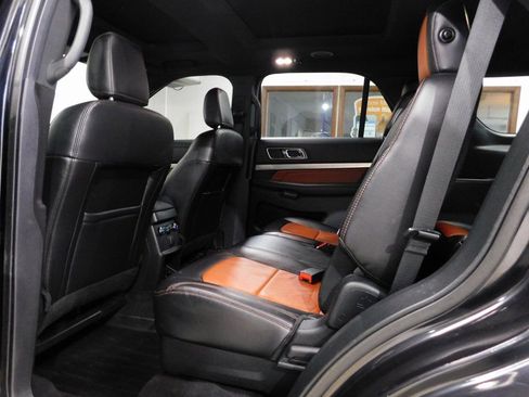 Used 2019 Ford Explorer XLT w/ XLT Desert Copper Package image 72