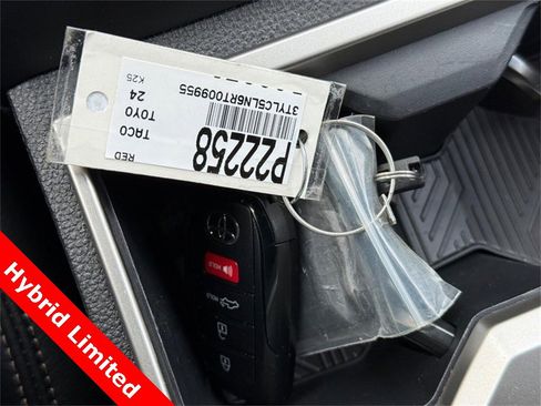 Used 2024 Toyota Tacoma Limited image 30