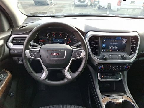 Certified 2023 GMC Acadia SLE w/ Driver Convenience Package image 13
